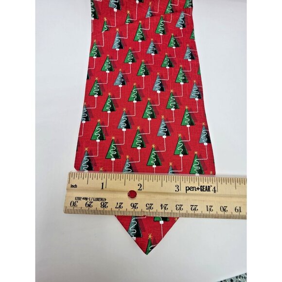 Holidays by MMG Men's Neck Tie Red Christmas Trees 58" 100% Silk USA EUC - Picture 6 of 7